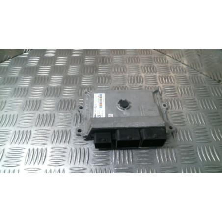 Calculateur moteur PEUGEOT 208 1 Photo n°1