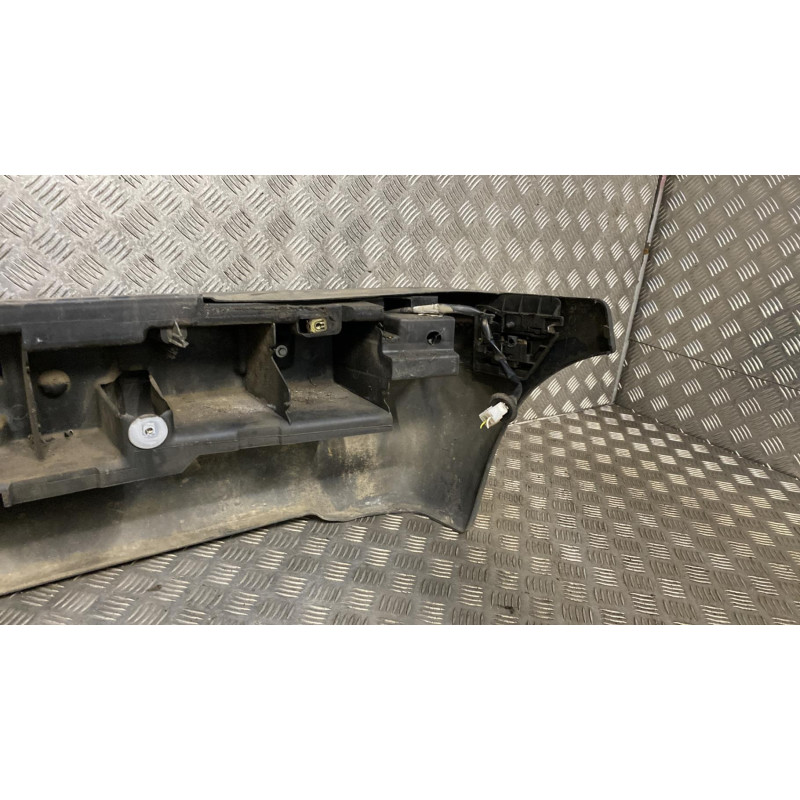 Pare choc arriere PEUGEOT 106 Photo n°5