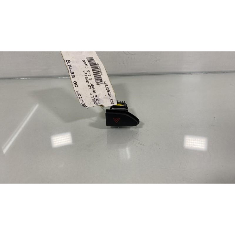 Bouton de warning RENAULT CLIO 4 Photo n°1