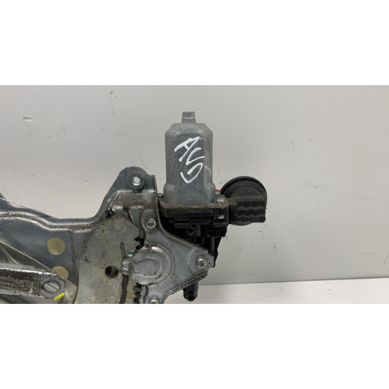 Leve vitre electrique avant droit SUZUKI SWIFT 3 Photo n°4
