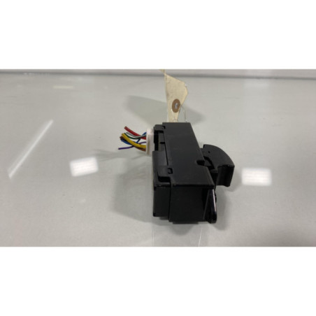 Interrupteur de leve vitre arriere droit PEUGEOT 4007