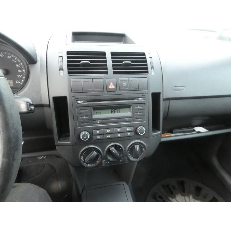 Pedale d'embrayage VOLKSWAGEN POLO 4 Photo n°2