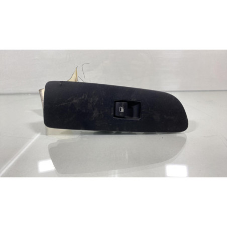 Interrupteur de leve vitre avant droit BMW SERIE 1 E87