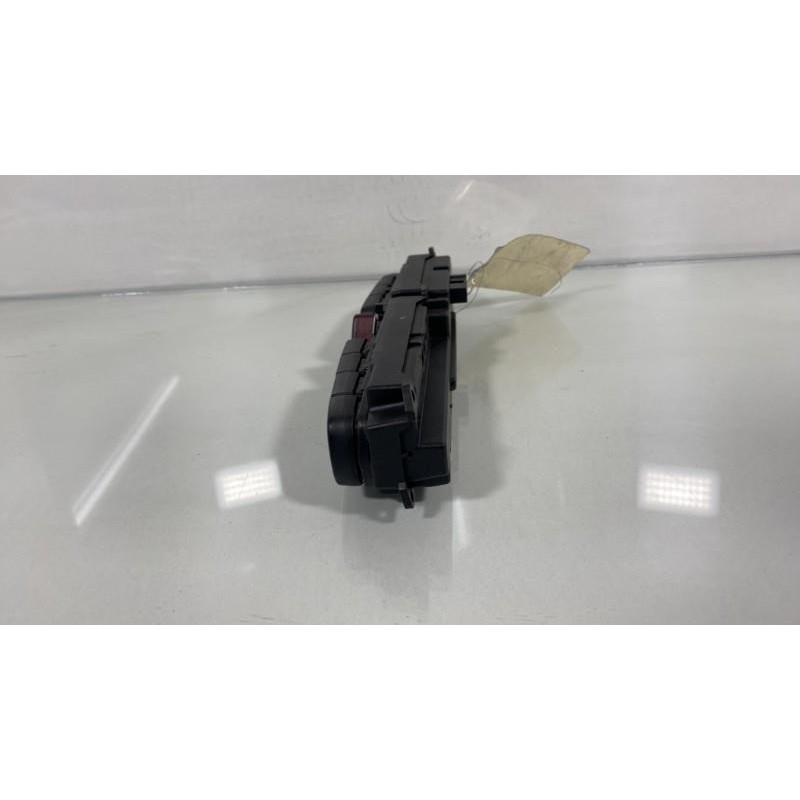 Bouton de warning MERCEDES CLASSE CLK 209 Photo n°2