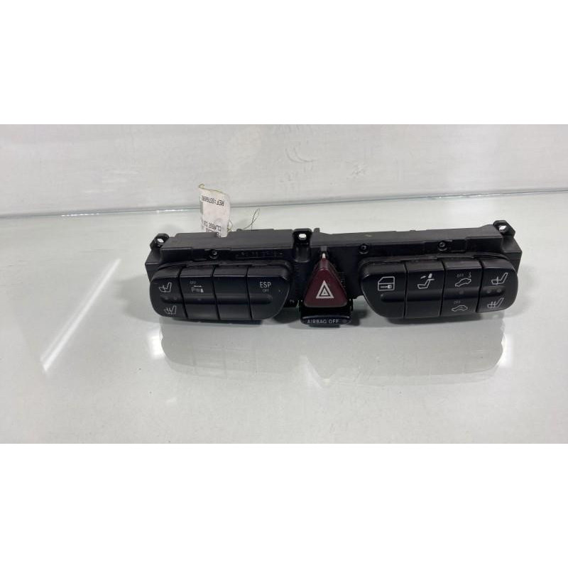 Bouton de warning MERCEDES CLASSE CLK 209 Photo n°3