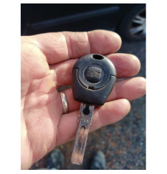 Pretensionneur de ceinture avant gauche SEAT IBIZA 3