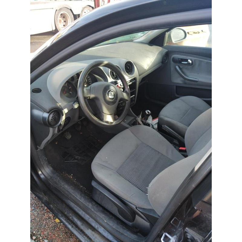 Pretensionneur de ceinture avant gauche SEAT IBIZA 3 Photo n°16