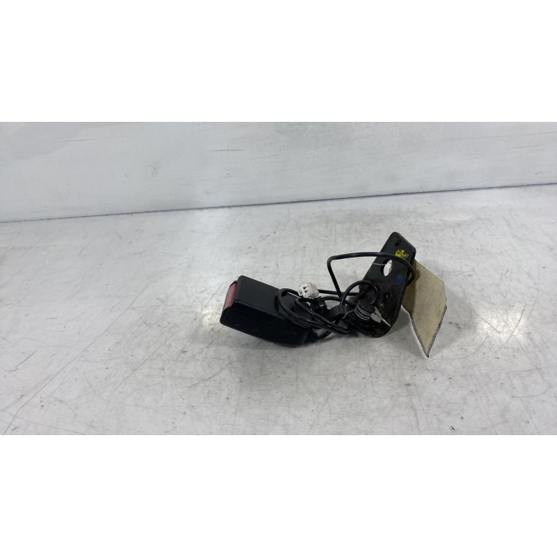 Attache ceinture arriere gauche PEUGEOT 308 1 Photo n°3