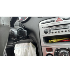 Attache ceinture arriere gauche PEUGEOT 308 1