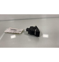 Bouton de warning SKODA OCTAVIA 3 Photo n°1