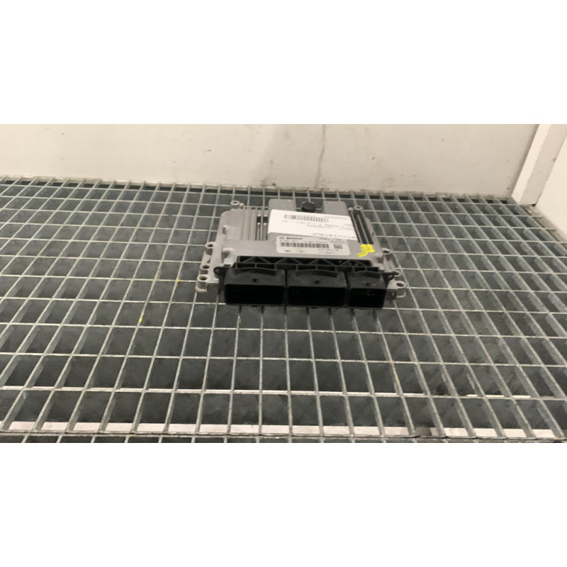 Calculateur moteur RENAULT CLIO 4 Photo n°2