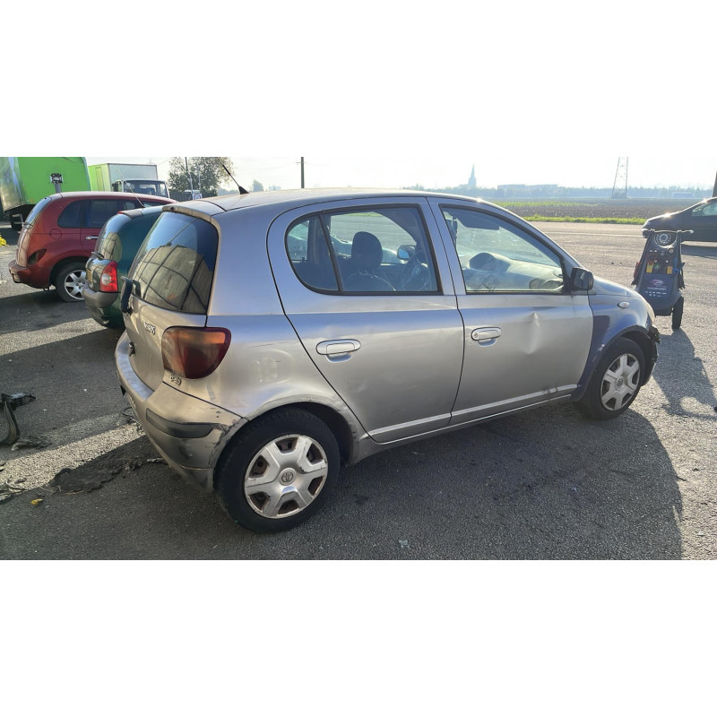 Feu arriere stop central TOYOTA YARIS 1 Photo n°7