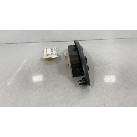 Interrupteur de leve vitre avant gauche TOYOTA YARIS 1