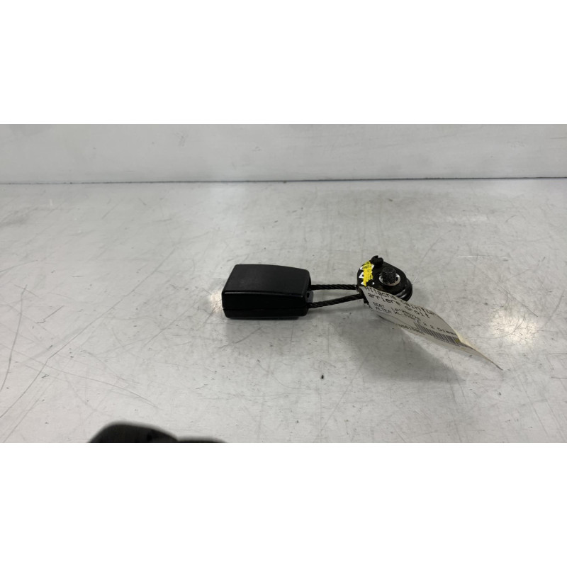 Attache ceinture arriere droit SEAT ALTEA Photo n°3
