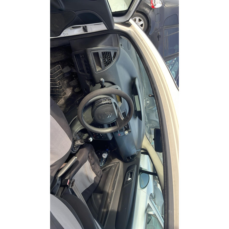Feu arriere principal droit (feux) CITROEN C4 1 Photo n°17