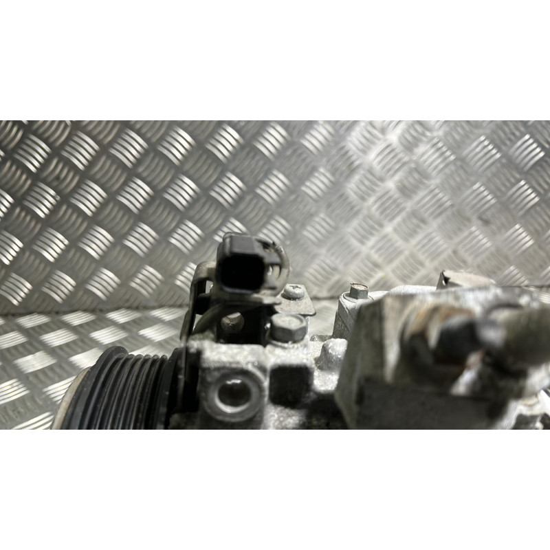 Compresseur clim FORD C-MAX 2 Photo n°2