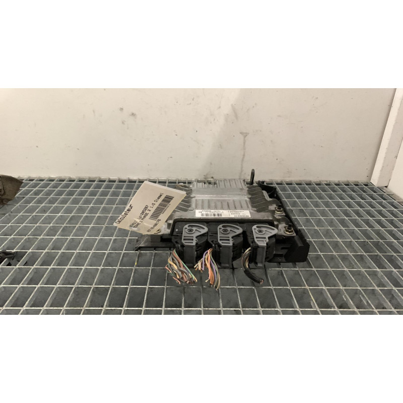 Calculateur moteur RENAULT MEGANE 2 Photo n°3