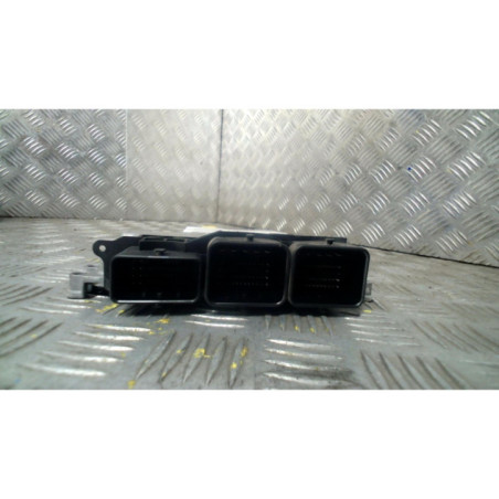 Calculateur moteur PEUGEOT 207