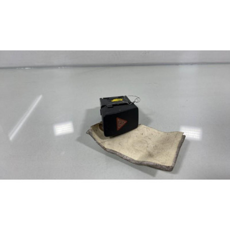 Bouton de warning KIA RIO 3