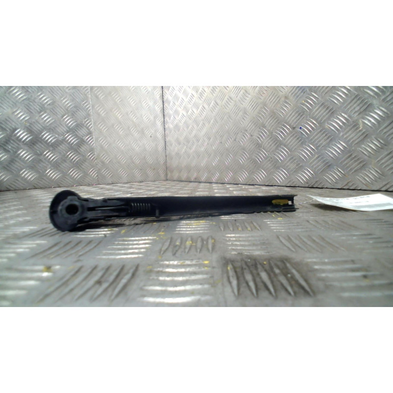 Bras essuie glace arriere VOLKSWAGEN FOX Photo n°2