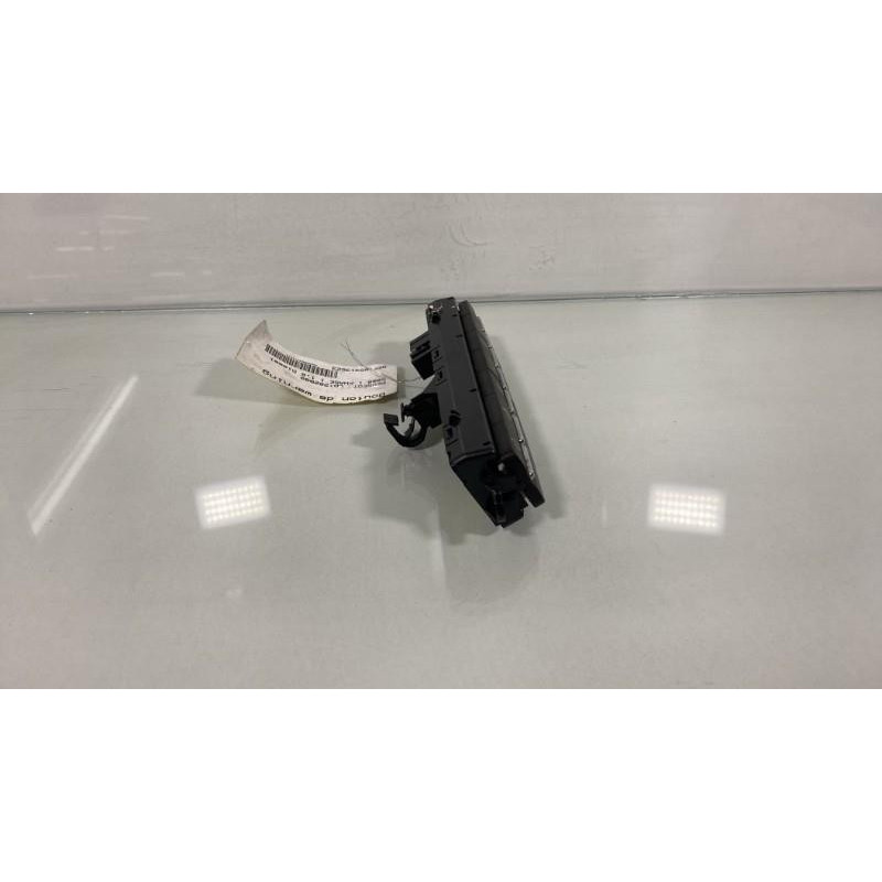 Bouton de warning PEUGEOT 5008 1 Photo n°2