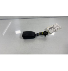 Attache ceinture arriere gauche TOYOTA COROLLA VERSO 2 Photo n°1