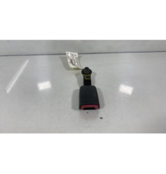 Attache ceinture arriere gauche TOYOTA COROLLA VERSO 2