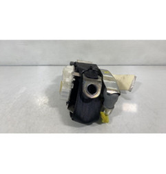 Pretensionneur de ceinture avant droit TOYOTA COROLLA VERSO 2 Photo n°1