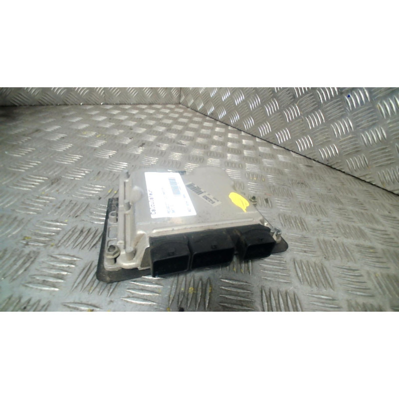 Calculateur moteur PEUGEOT 307 Photo n°3
