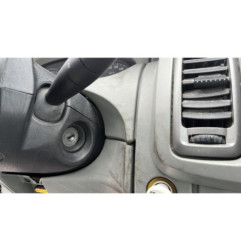 Aile avant droit OPEL VIVARO 1