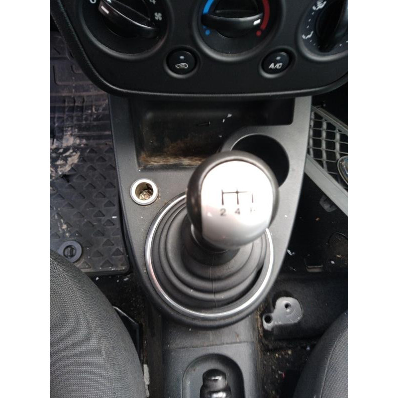 Vitre arriere gauche FORD FIESTA 5 Photo n°13