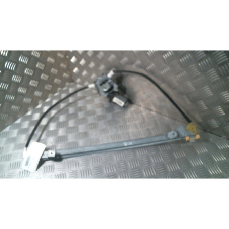 Leve vitre electrique avant droit RENAULT SCENIC 1 Photo n°1
