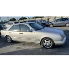 Serrure avant droit MERCEDES CLASSE E 210