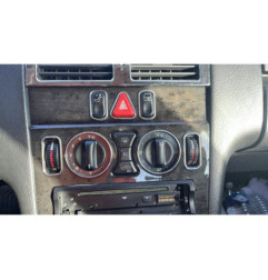 Serrure avant droit MERCEDES CLASSE E 210