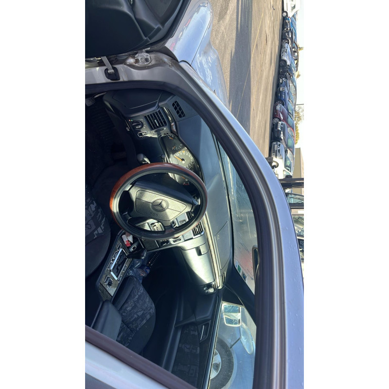Serrure avant droit MERCEDES CLASSE E 210 Photo n°15