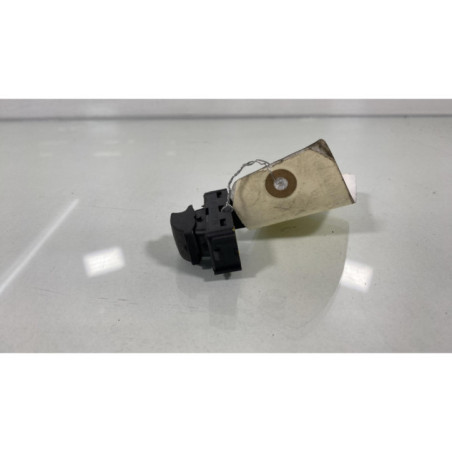 Interrupteur de leve vitre avant droit PEUGEOT 3008 1