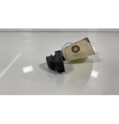 Interrupteur de leve vitre avant droit PEUGEOT 3008 1