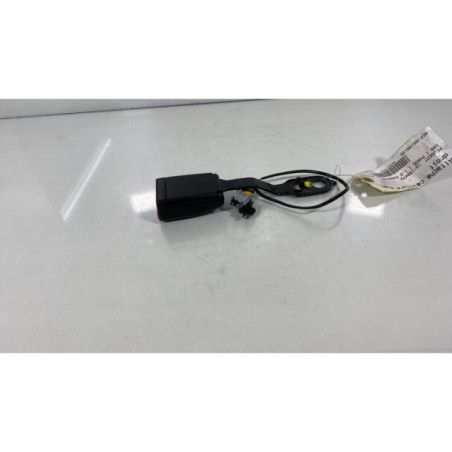 Attache ceinture avant droit PEUGEOT 208 1 Photo n°1