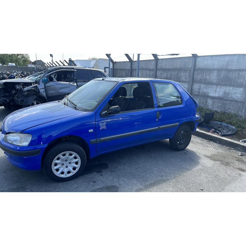 Verin de coffre PEUGEOT 106 Photo n°7