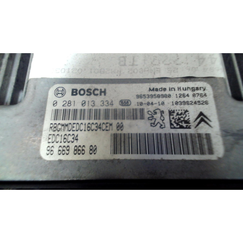 Calculateur moteur PEUGEOT 3008 1 Photo n°2