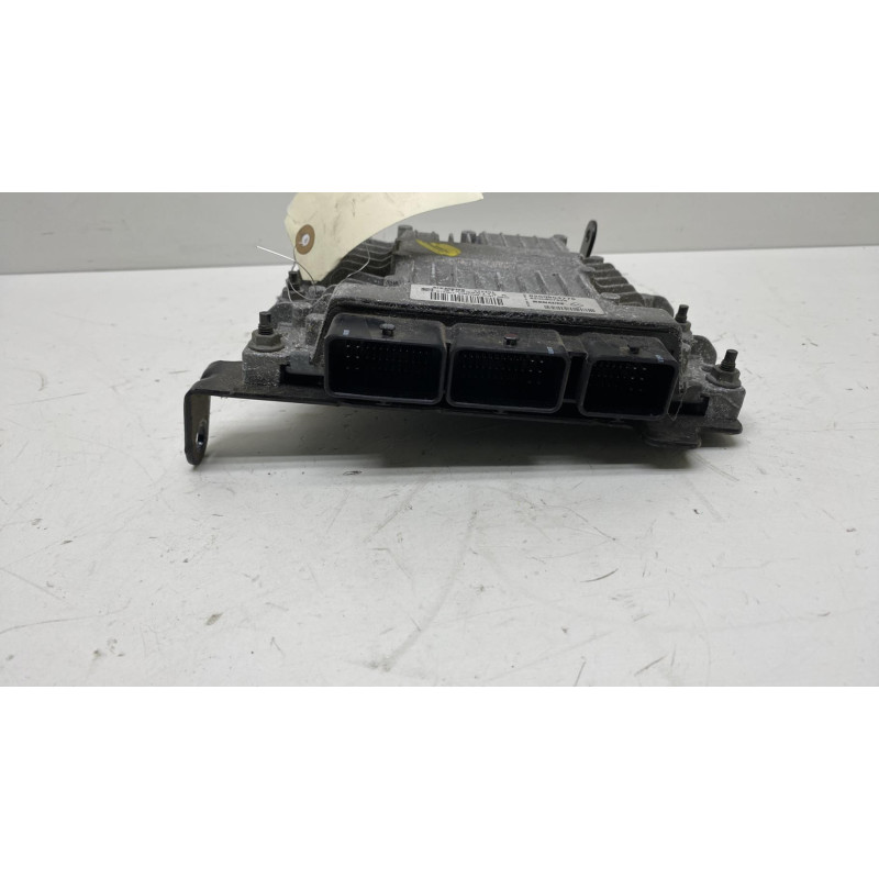 Calculateur moteur RENAULT MEGANE 2 Photo n°3
