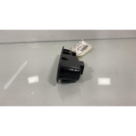Interrupteur de leve vitre arriere droit PEUGEOT 3008 1 Photo n°1