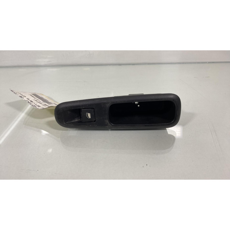 Interrupteur de leve vitre arriere droit PEUGEOT 3008 1 Photo n°2