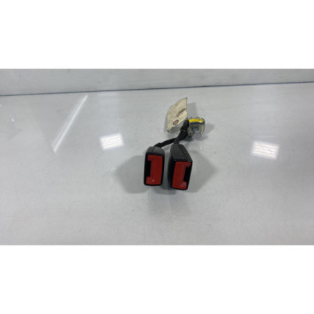 Attache ceinture arriere droit VOLKSWAGEN POLO 4