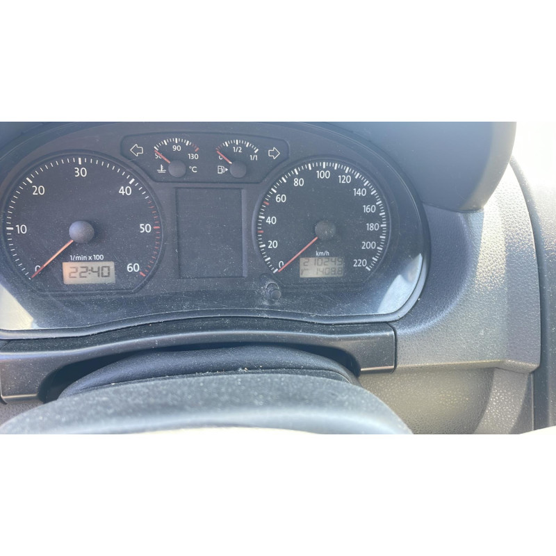 Attache ceinture arriere droit VOLKSWAGEN POLO 4 Photo n°6