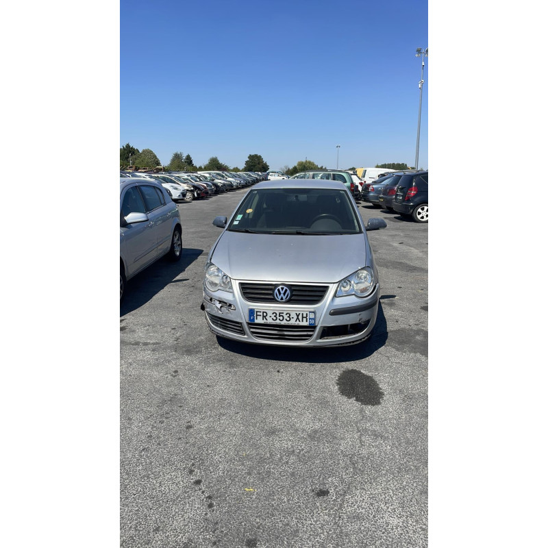 Attache ceinture arriere droit VOLKSWAGEN POLO 4 Photo n°8