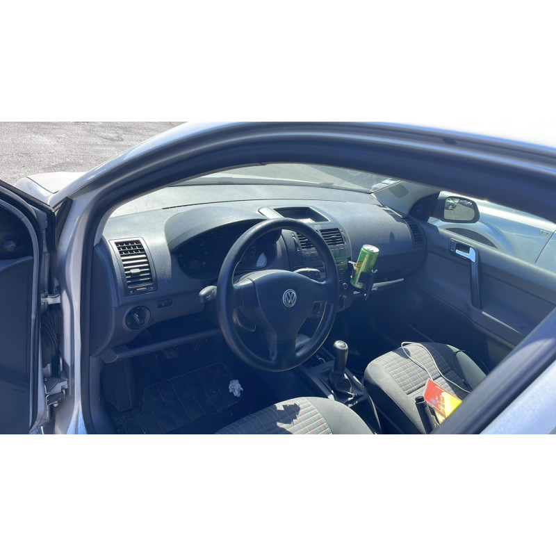 Pretensionneur de ceinture avant droit VOLKSWAGEN POLO 4 Photo n°9