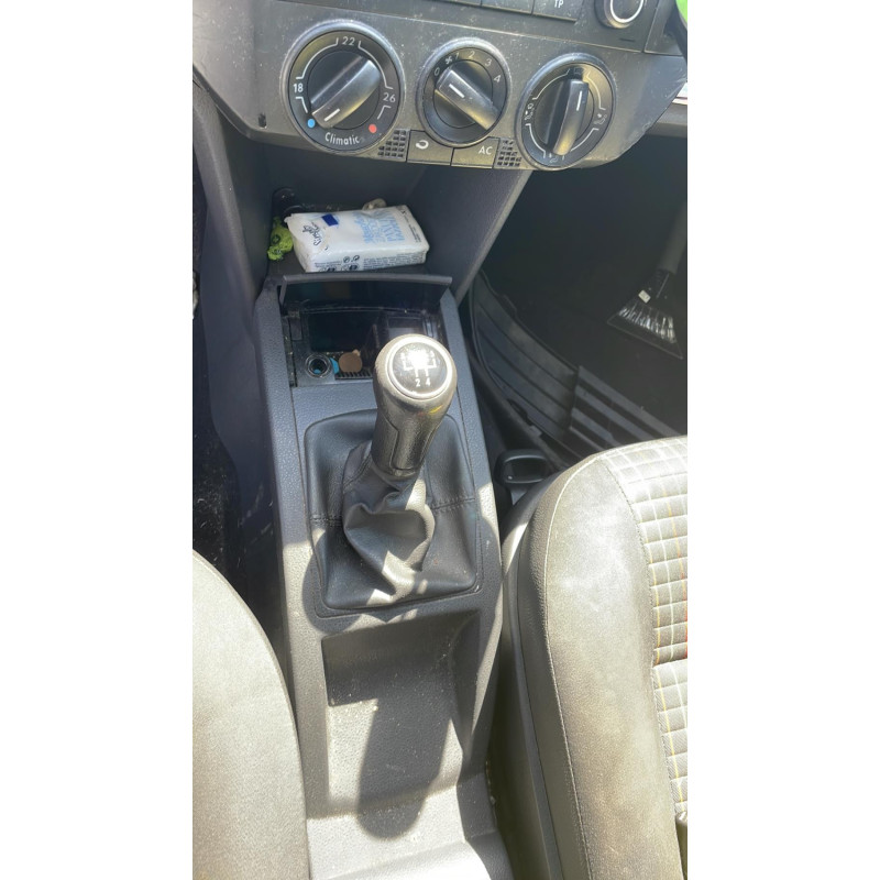 Pretensionneur de ceinture avant droit VOLKSWAGEN POLO 4 Photo n°13