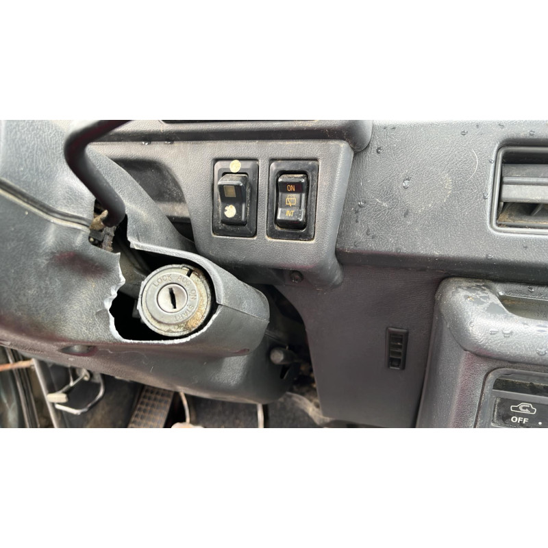 Optique avant principal gauche (feux)(phare) MITSUBISHI PAJERO 1 Photo n°7
