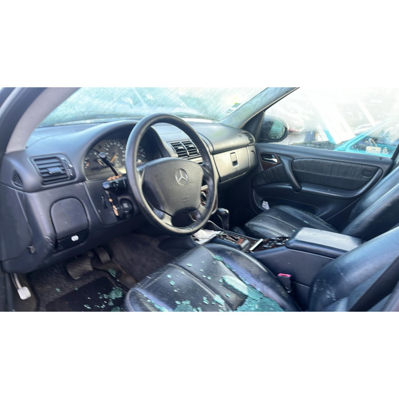Capot MERCEDES CLASSE M 163 Photo n°14